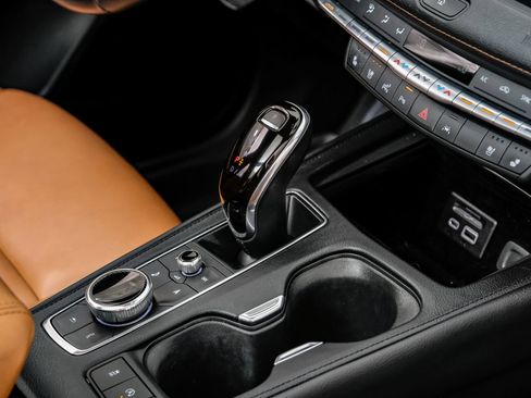 Used 2020 Cadillac XT4 Premium Luxury w/ Enhanced Visibility Package image 29