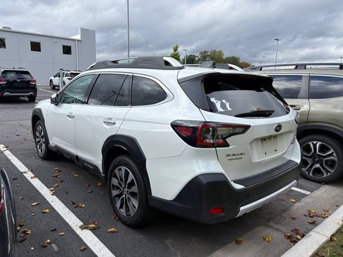 Certified 2023 Subaru Outback Touring XT AWD/4WD image 4