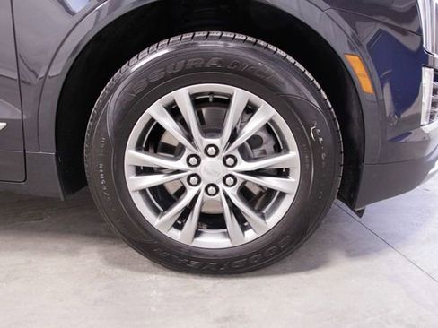 Used 2022 Cadillac XT5 Premium Luxury w/ Technology Package image 11