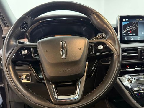 Used 2022 Lincoln Corsair AWD w/ Premium Package image 3