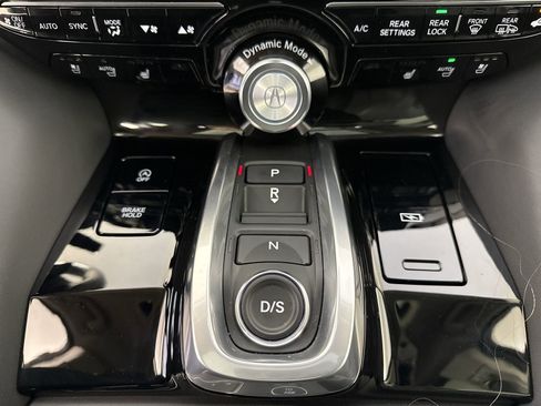 Certified 2022 Acura MDX SH-AWD w/ Advance Package image 19