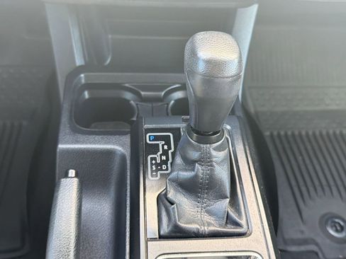 Used 2019 Toyota Tacoma SR w/ SR Convenience Package RWD image 19