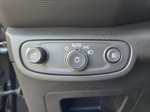 Used 2021 Chevrolet TrailBlazer LT w/ Premium Seating Package image 18