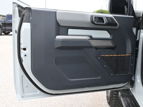 Used 2023 Ford Bronco Badlands AWD/4WD image 17