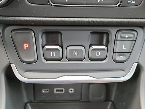 Used 2019 GMC Terrain SLE FWD image 23