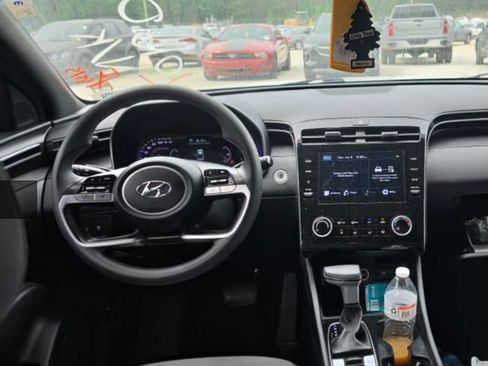 Used 2022 Hyundai Santa Cruz SEL FWD image 6