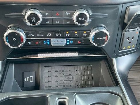 Used 2025 Ford F150 Raptor AWD/4WD image 28