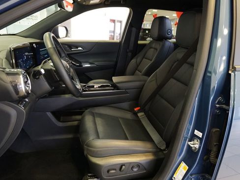 Certified 2025 Chevrolet Equinox LT w/ Convenience Package II image 10