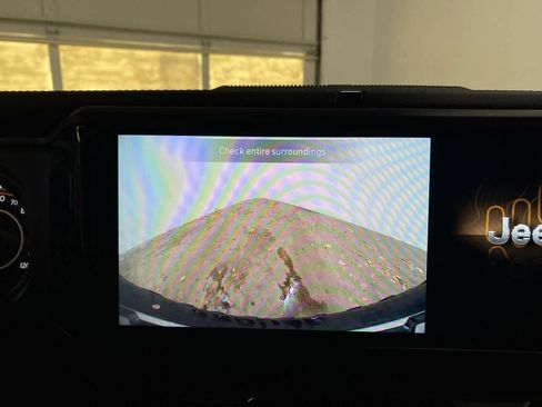 Used 2024 Jeep Wrangler Rubicon image 26