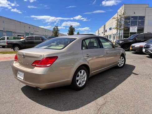 Used 2005 Toyota Avalon XL FWD image 7