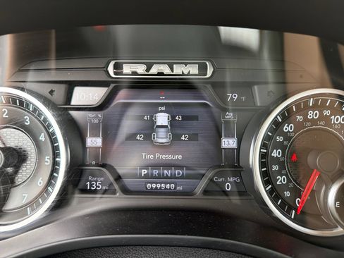 Used 2019 RAM 1500 Big Horn AWD/4WD image 6
