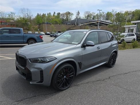 New 2026 BMW X5 xDrive40i w/ M Sport Package AWD/4WD image 8