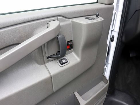 Used 2024 Chevrolet Express 3500 LS image 20