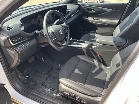 Used 2024 Buick Envista Preferred w/ Convenience I Package image 8