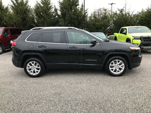 Used 2018 Jeep Cherokee Latitude image 8