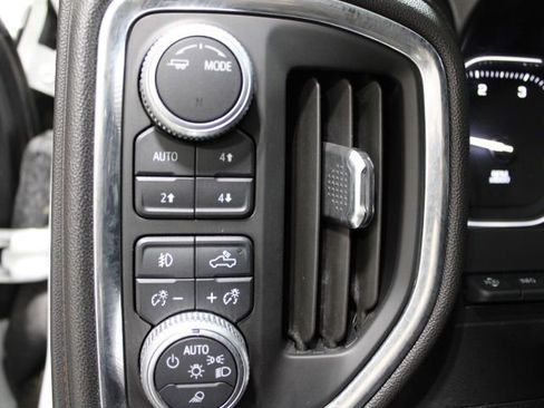 Used 2020 GMC Sierra 2500 AT4 w/ AT4 Premium Package image 32