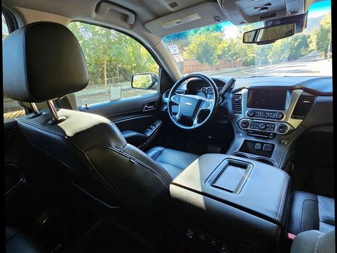 Used 2019 Chevrolet Tahoe LT image 40