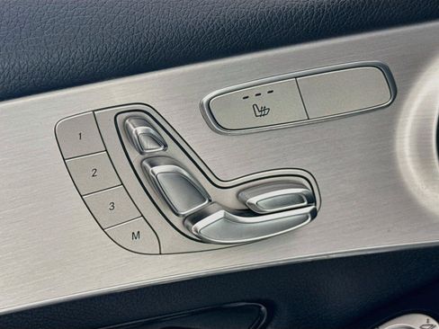 Used 2019 Mercedes-Benz GLC 300 image 28