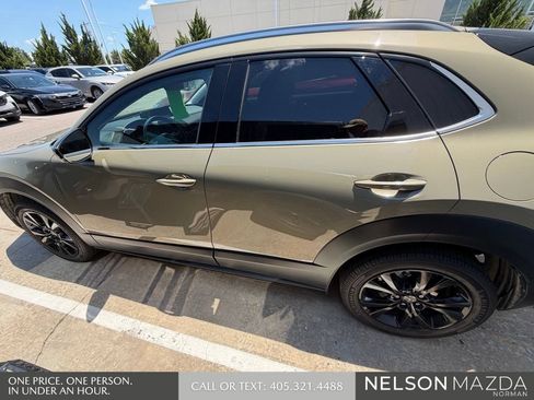 Used 2024 MAZDA CX-30 Carbon AWD/4WD image 9
