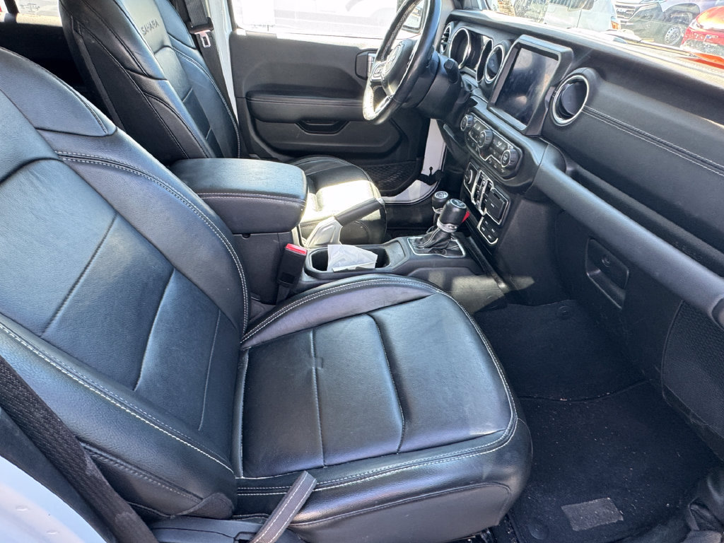 Used 2022 Jeep Wrangler Unlimited Sahara w/ Cold Weather Group AWD/4WD image 4