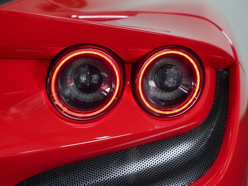 Used 2022 Ferrari F8 Tributo RWD image 23