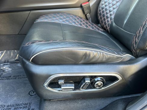 Used 2023 Jeep Grand Cherokee L Summit image 13