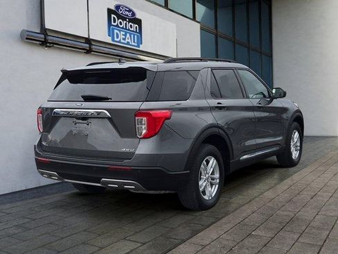 Certified 2023 Ford Explorer XLT w/ Equipment Group 202A AWD/4WD image 3