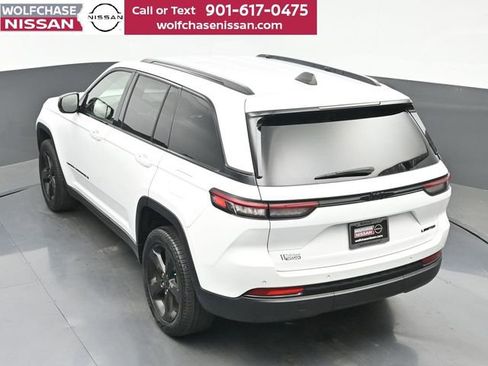 Used 2024 Jeep Grand Cherokee Limited w/ Black Appearance Package RWD image 31