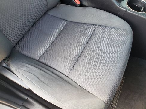 Used 2019 Toyota Highlander LE FWD image 40
