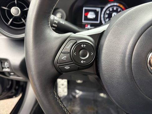 Used 2023 Toyota GR86 Premium w/ ALL Weather Mat Package (TMS) image 10