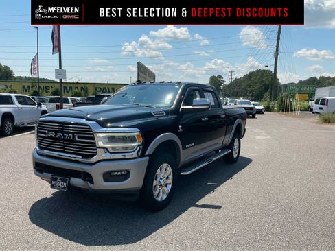 Used 2022 RAM 2500 Laramie AWD/4WD image 1