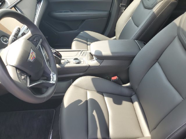 Certified 2025 Cadillac XT6 Luxury FWD image 12