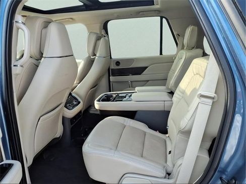 Used 2019 Lincoln Navigator Reserve w/ Cargo Package image 8