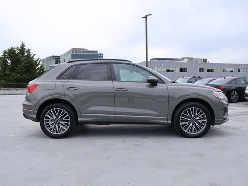 Used 2023 Audi Q3 2.0T Premium w/ Convenience Package AWD/4WD image 4