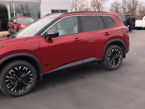 New 2026 Nissan Rogue SV image 4