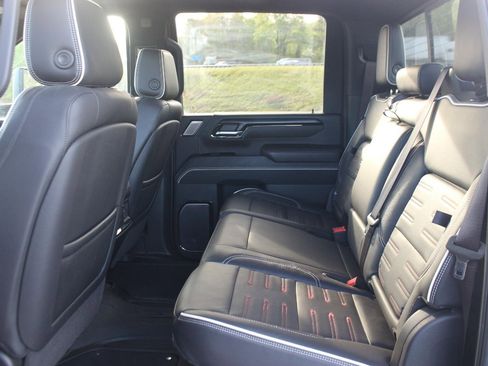 Used 2024 GMC Sierra 2500 AT4X AWD/4WD image 38