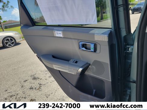 New 2027 Kia Seltos S FWD image 13