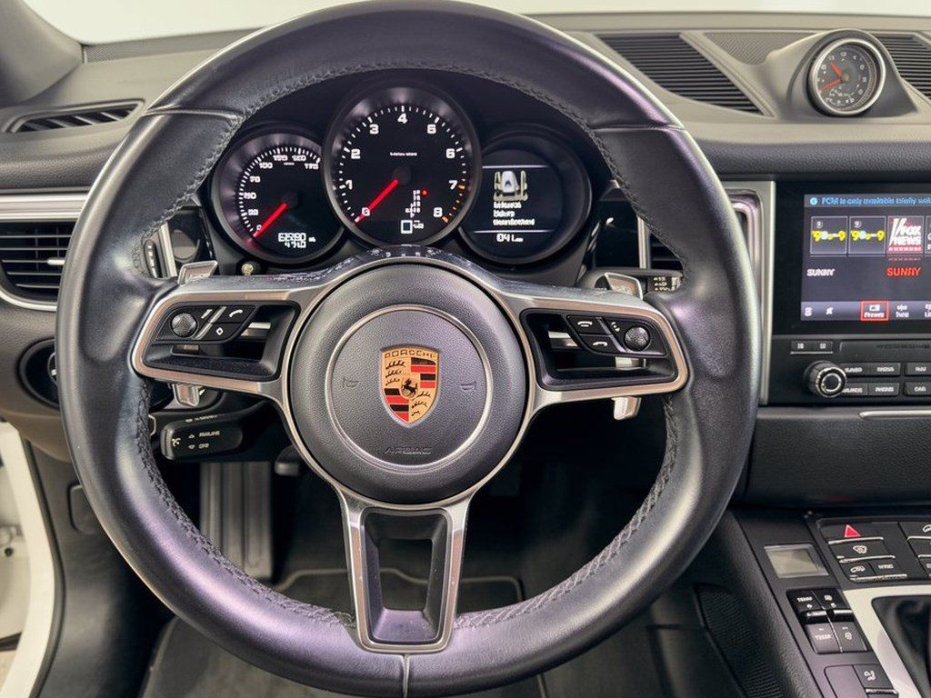 Used 2018 Porsche Macan AWD/4WD image 10