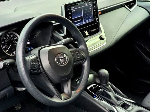 Used 2020 Toyota Corolla LE image 11