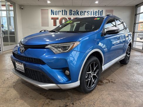 Used 2016 Toyota RAV4 SE image 6