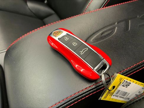 Certified 2022 Porsche 911 Carrera GTS RWD image 21