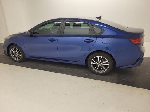 Used 2022 Kia Forte LXS FWD image 3