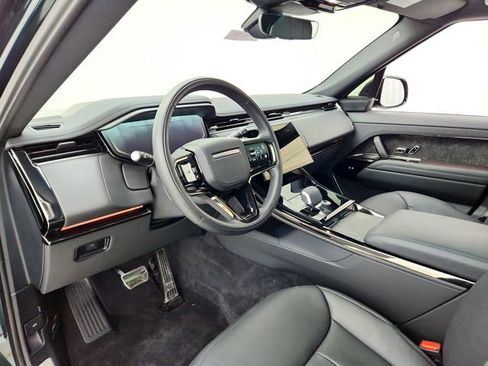 Used 2025 Land Rover Range Rover Sport Dynamic SE image 16