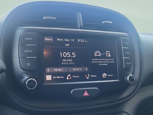 Used 2024 Kia Soul LX FWD image 14