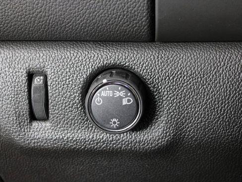 Used 2018 Chevrolet Colorado LT image 21