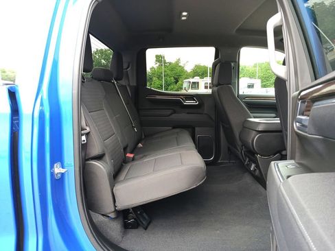 Certified 2025 Chevrolet Silverado 1500 LT AWD/4WD image 28