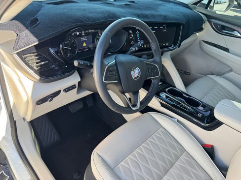 Used 2023 Buick Envision Avenir image 16
