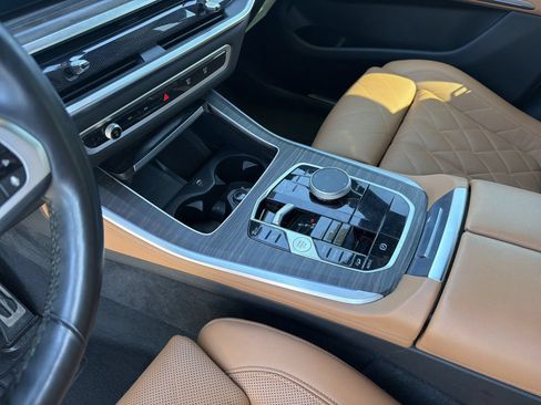 Used 2024 BMW X5 xDrive40i w/ M Sport Package AWD/4WD image 24