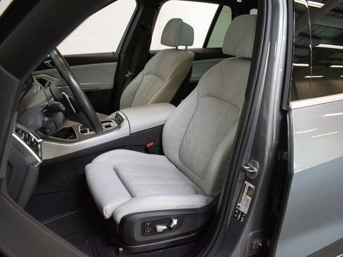 Used 2025 BMW X5 xDrive40i w/ Climate Comfort Package AWD/4WD image 21