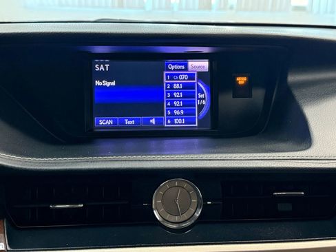 Used 2013 Lexus ES 350 w/ Premium Pkg FWD image 31